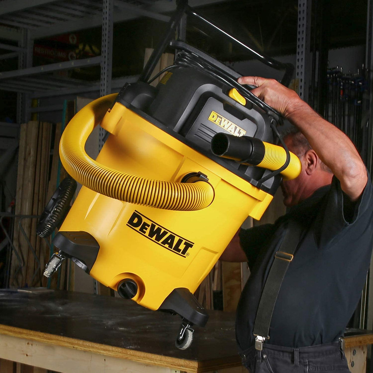 16 Gal Wet and Dry Shop Vacuum with Blower D5718